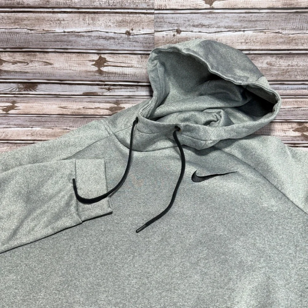 Nike Hoodie Mens Size Medium Gray Dri-Fit Pullover Training Sweatshirt